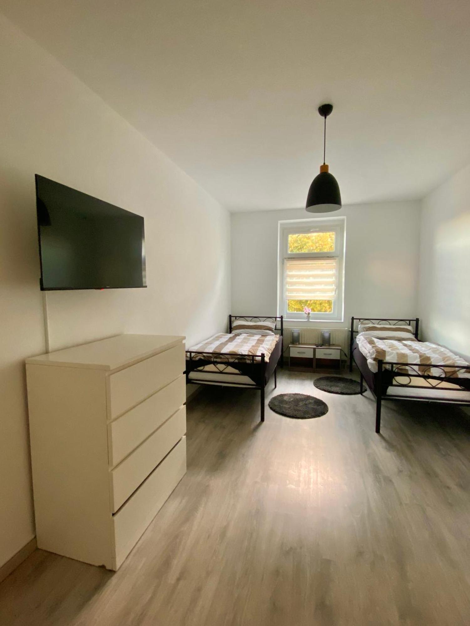 Schoene 3-Zimmer Monteurswohnung Im Sueden Von Leipzig Eg Εξωτερικό φωτογραφία